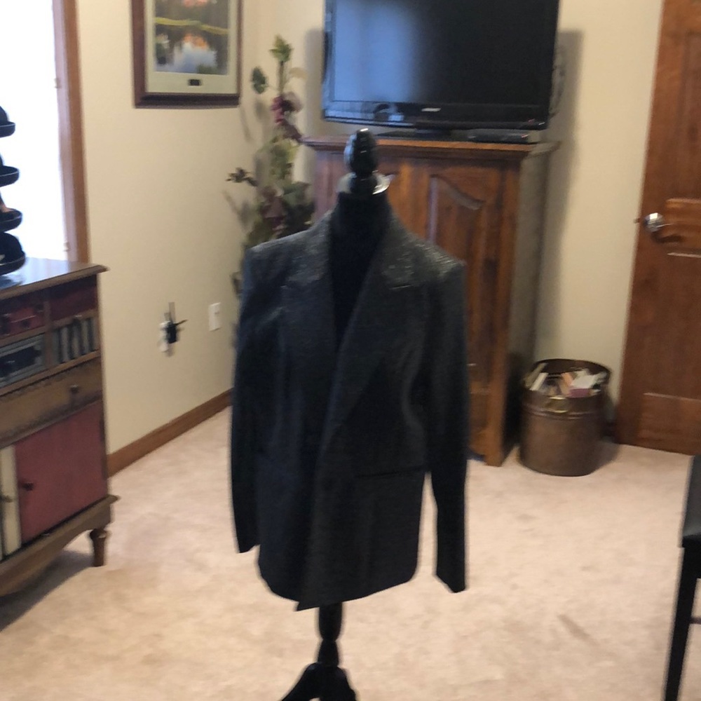 3 piece outfit never worn pants med high tops xl